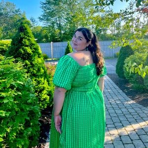 Meet your Posher, Olivia